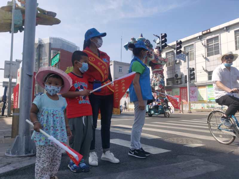 <strong>大美女日逼,啊,进去了</strong>